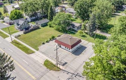 725 E Center, Ithaca, MI 48847