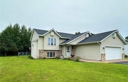 455 Chestnut Drive, New Richmond, WI 54017