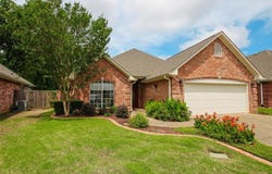 5816 Hollybrook Drive, Tyler, TX 75703