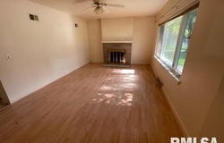 3120 N EMERY Avenue, Peoria, IL 61604