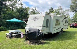8134 State Route 800 SE, Uhrichsville, OH 44683