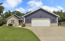 7742 W Lake Pointe Dr, Franklin, WI 53132