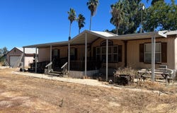 8226 Hughes Avenue S, Fresno, CA 93706