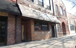 118 W Clark Street, Crown Point, IN 46307