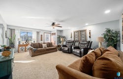 504 E 2nd St, Plankinton, SD 57368