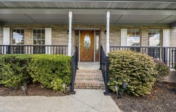 2121 Colby Drive, Maryville, TN 37803