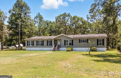 157 Cheyenne Ct S, Jesup, GA 31545