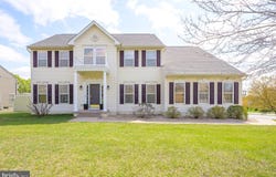 562 HOLDEN DRIVE, MARTINSBURG, WV 25403