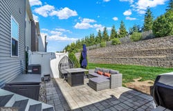 1135 ROSECROFT LANE, YORK, PA 17403