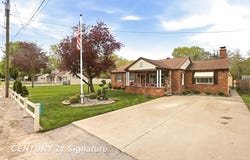 2961 Johns Drive, Saginaw, MI 48603