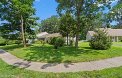 7 Lamp Post Court, Howell, NJ 07731