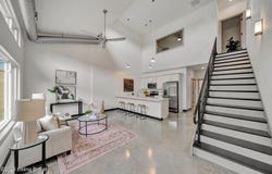 616 Burnett Farm Ln, Louisville, KY 40243