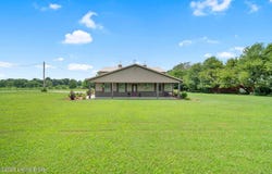 2929 Elmburg Rd, Shelbyville, KY 40065