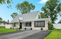 13222 Parson Lane, Fairfax, VA 22033