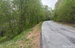 106 Tatham Road, Hendersonville, NC 28792