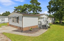 900 Lighthouse Court, Hampstead, NC 28443
