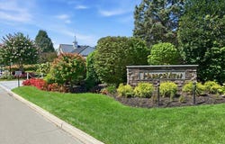 15 W Overlook, Port Washington, NY 11050