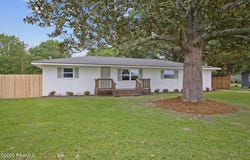 1013 Young Street, Broussard, LA 70518