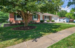 2255 Murray Forest Drive, Maryland Heights, MO 63043