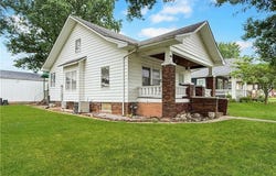 601 W 22nd Street, Higginsville, MO 64037