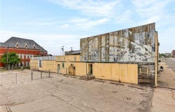 520 S 8th Street, St Joseph, MO 64501