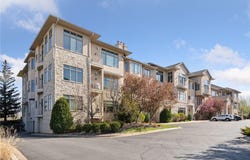 555 Oak Ridge Place, Hopkins, MN 55305