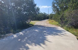 638 Bonita Dr, Blanco, TX 78606