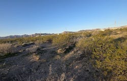 005B Estrella, Golden Valley, AZ 86413