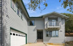2050 Pierce Avenue, Cambria, CA 93428