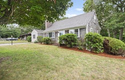 25 Brookhill Lane, West Yarmouth, MA 02673