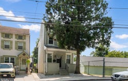 131 BARREN HILL ROAD, CONSHOHOCKEN, PA 19428
