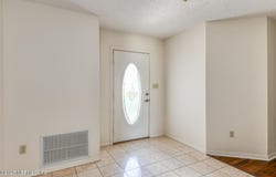 104 W FLAMINGO Drive, Palatka, FL 32177