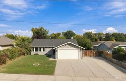 2512 W Flamingo Ave, Nampa, ID 83651