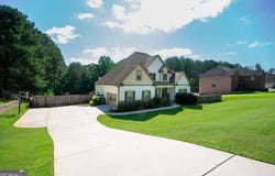 571 Kory, Newnan, GA 30263