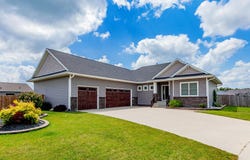 320 Hawthorne Circle, Gilbert, IA 50105
