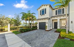 20302 NW 6th Pl, Miami Gardens, FL 33169