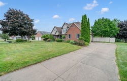1133 S Azalea Boulevard, Barberton, OH 44203