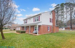 9 Colonial Acres Drive, Hampton, VA 23664