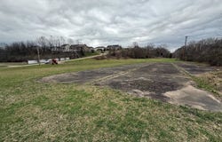 Howells Mill Rd, Ona, WV 25545