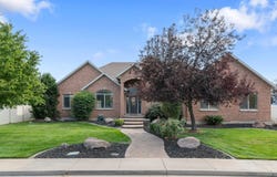 1501 W ELK Cir, Mapleton, UT 84664