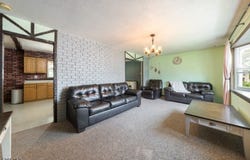 75 Lillian St, Franklin Twp., NJ 08873-2656