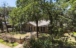 201 Trailwood Drive, Euless, TX 76039