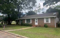 211 SUNSET DRIVE, TALLADEGA, AL 35160