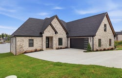 7648 S Shoreline Blvd, Benton, AR 72019