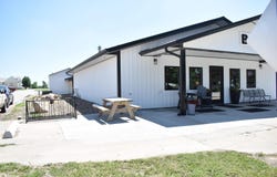 400 W Main, Seymour, IA 52590