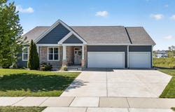 4419 Eagle Ridge Lane, Windsor, WI 53598