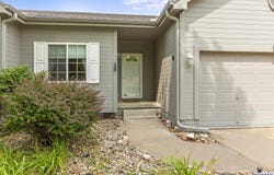 1503 Ridgeview Drive, Papillion, NE 68046