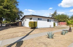 2224 Shields Avenue W, Fresno, CA 93705