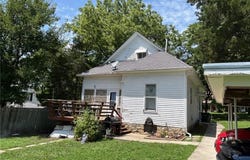 301 Linn Street, Leavenworth, KS 66048