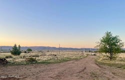 25510 N Linda Lane, Paulden, AZ 86334